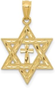 استخدمة نجمة داوود كرمز زخرفي من قبل جميع الاديان