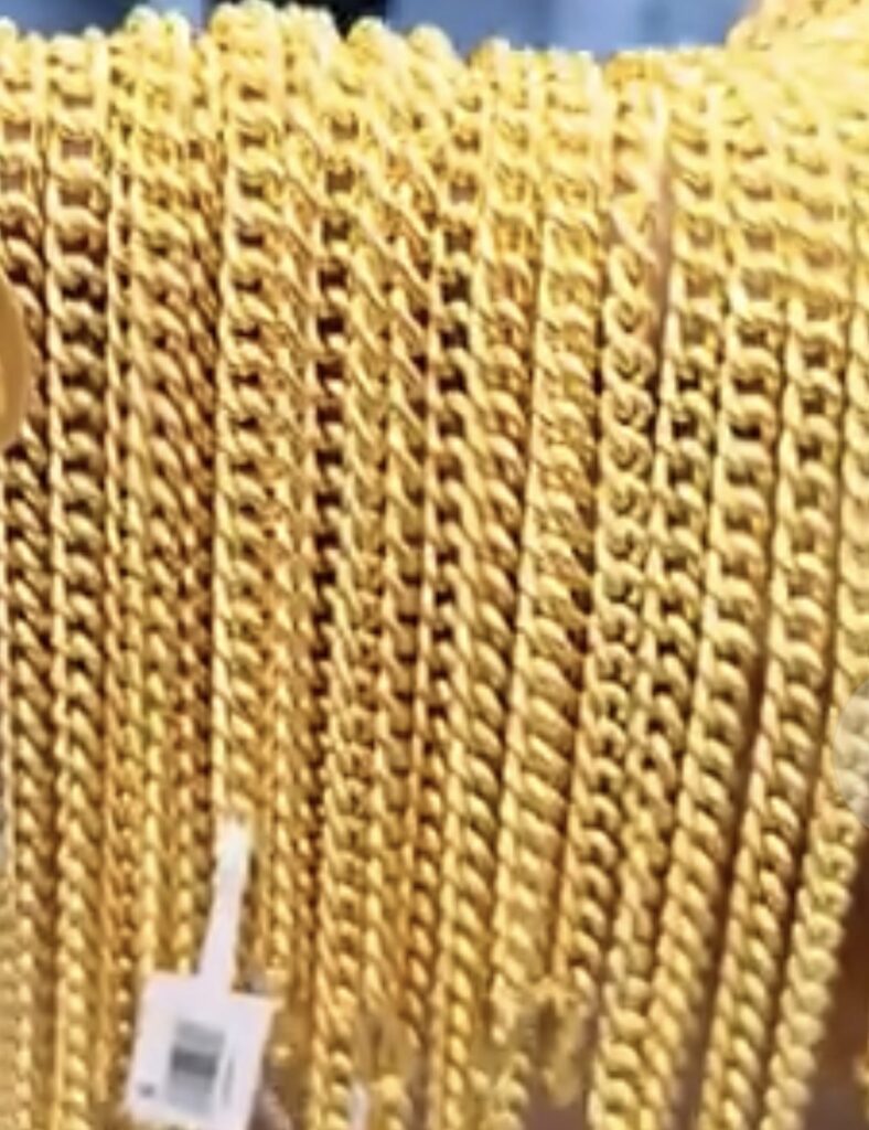 أحدث إنتاج لشركة master gold Egypt من السلاسل والانسيالات عيار ٢٤