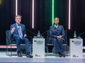 آل كوك ووزيرة تعدين بتسوانا- شراكة دي بيرز مع بتسوانا نموذج رائد للعلاقة بين القطاع العام والخاص