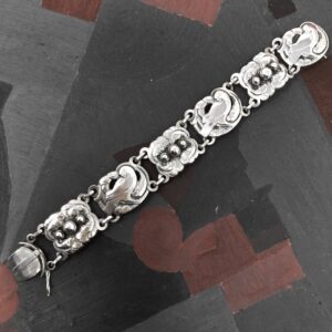 GEORG JENSEN تعرض منتجاتها الفضية في البورصة الملكية بلندن