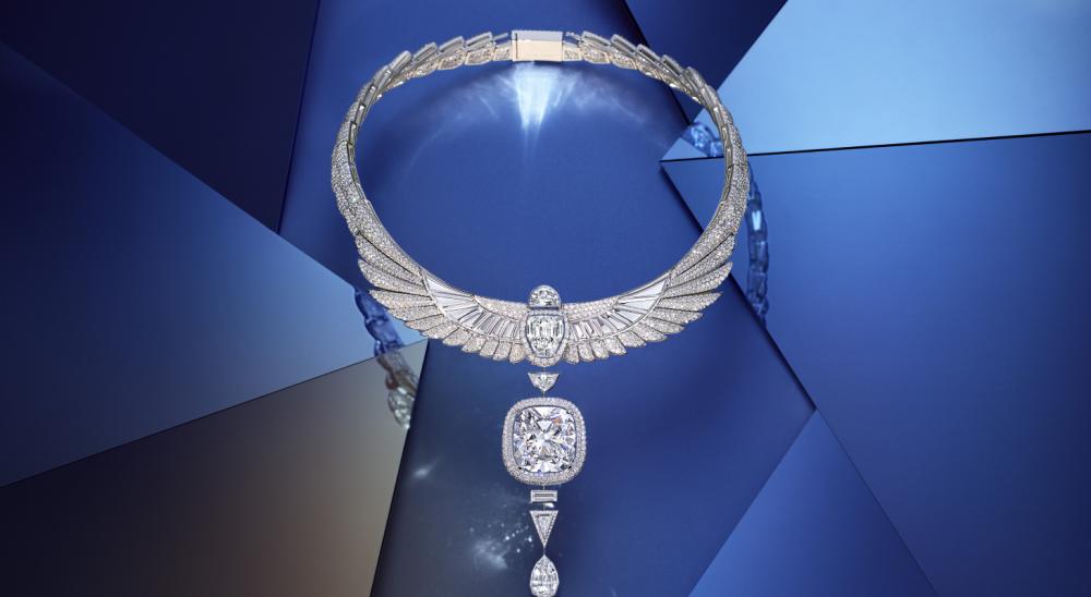 عقد ميسيكا الماسي ضمن مجموعة ما وراء النور المستوحاة من الرموز الفمصرية القديمة