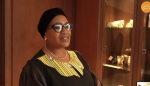 Henrietta Rushwaya اتحاد عمال المناجم في زيمبابوي تفجر قضية الذهب المغشوش