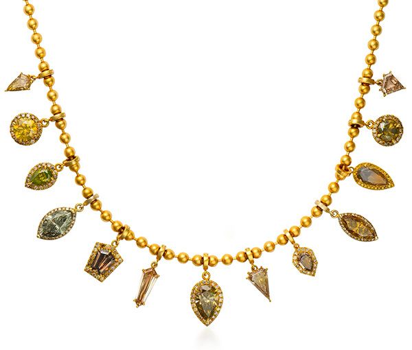 تصميم لدار Khepri Jewels يحمل روح الحضارة المصرية القديمة- تصميم فائزبجائزة اختيار تجار وصناع المجوهرات