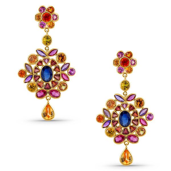 جوائز Jewelers choice Awards ترسم ملامح مستقبل المجوهرات ٢٠٢٦- تصميم اقراط من الأحجار الكريمة الملونة لدار Trésor- جوائز اختيار تجار وصناع المجوهرات- أمريكا