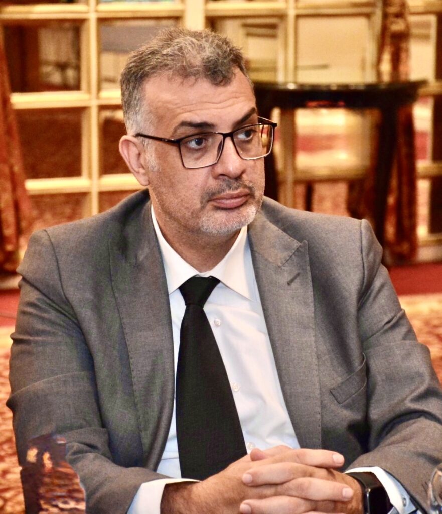 دكتور تامر فاروق رئيس مركز تكنولوجيا الحلي والمجوهرات التابع لوزارة الصناعة - جلسة افتتاحية للمنتدى الدولي للمعادن والأحجار الثمينة