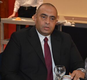 دكتور حمدي الحماحمي رئيس مصلحة دمغ المصوغات والموازين خلال جلسة افتتاح المنتدى الدولي للمعادن والأحجار الثمينة