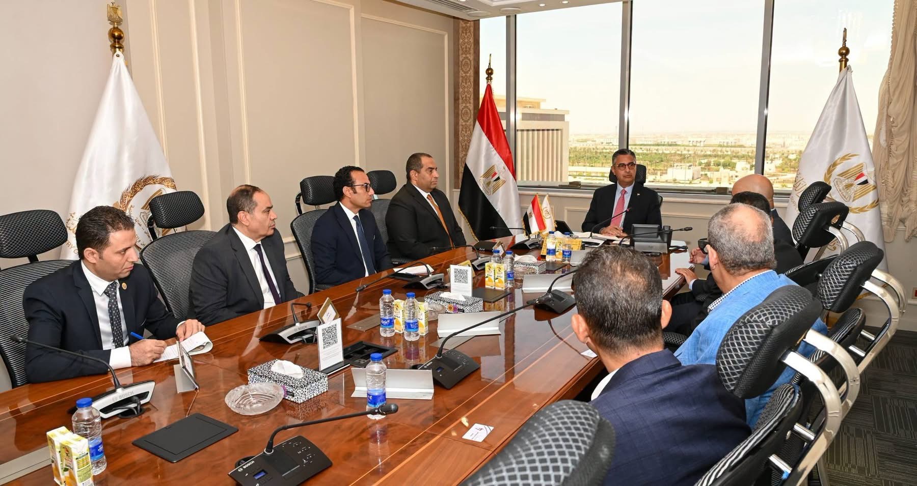 وزير التموين يبحث مع شعبة صناعة الذهب جهود تطوير الصناعة وتنظيم أسواق الذهب وحماية المستهلك