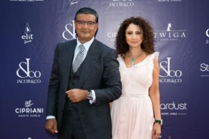جاكوب وزوجته انجيلا ملهمة القصة بعد ٣٧ عاما من الزواج