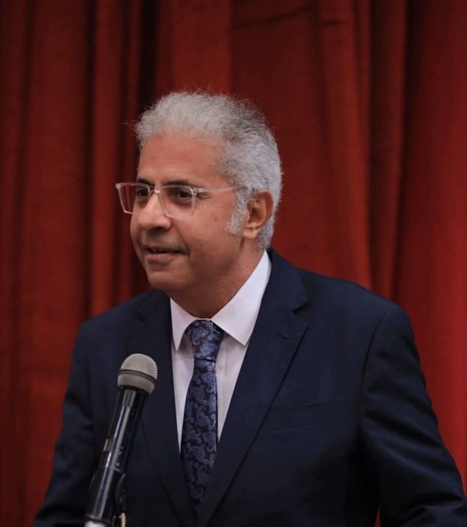 دكتور أحمد حاتم عميد كلية التربية الفنية- جامعة العاصمة- السابق دكتور أحمد حاتم عميد كلية التربية الفنية- جامعة العاصمة- السابق