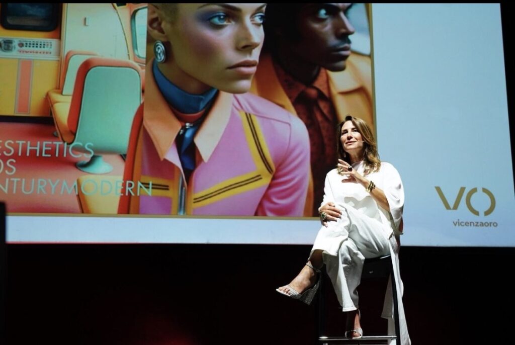 دي لوكا تكشف منهجية Trendvision خلال جلسة الإطلاق بمعرض فيتشنزا دي لوكا تكشف منهجية Trendvision خلال جلسة الإطلاق بمعرض فيتشنزا